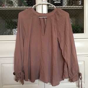 Dusty pink AEO Keyhole top